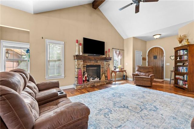 1302 Aberdeen Circle, Raymore, MO 64083