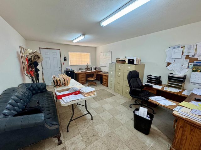 17672 W Belmont Avenue, Kerman, CA 93630