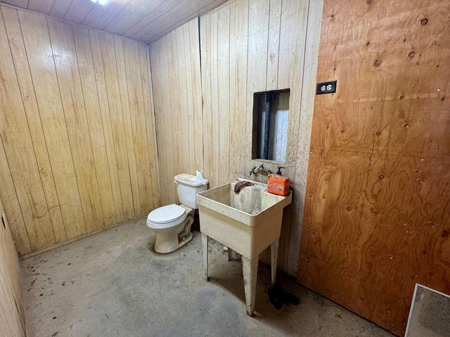 17672 W Belmont Avenue, Kerman, CA 93630