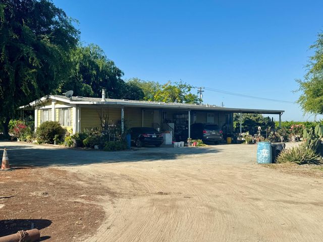 17672 W Belmont Avenue, Kerman, CA 93630