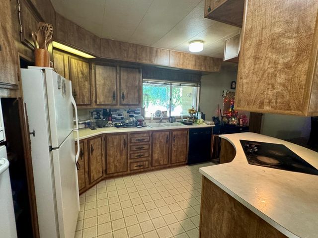 17672 W Belmont Avenue, Kerman, CA 93630
