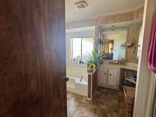 17672 W Belmont Avenue, Kerman, CA 93630