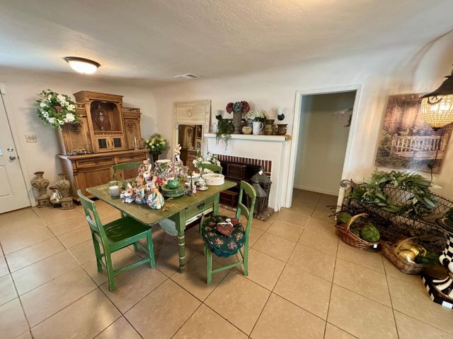 17672 W Belmont Avenue, Kerman, CA 93630