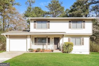 95 Triple Crown Lane, Ellenwood, GA 30294