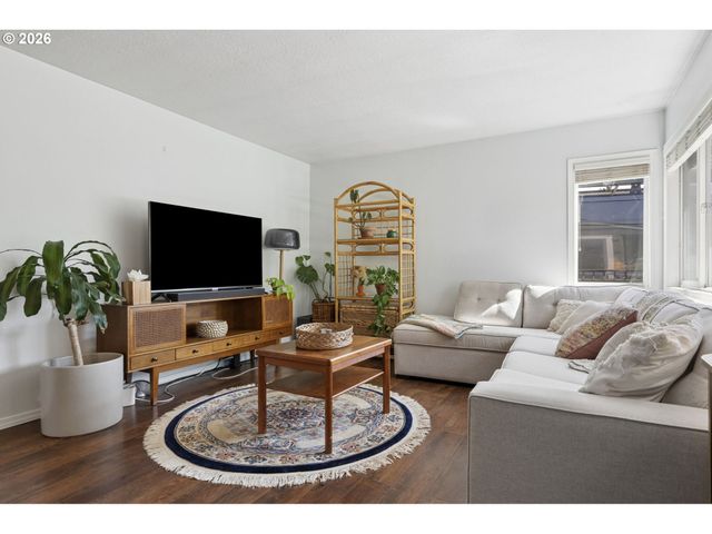 6720 Se 84TH Ave, Portland, OR 97266