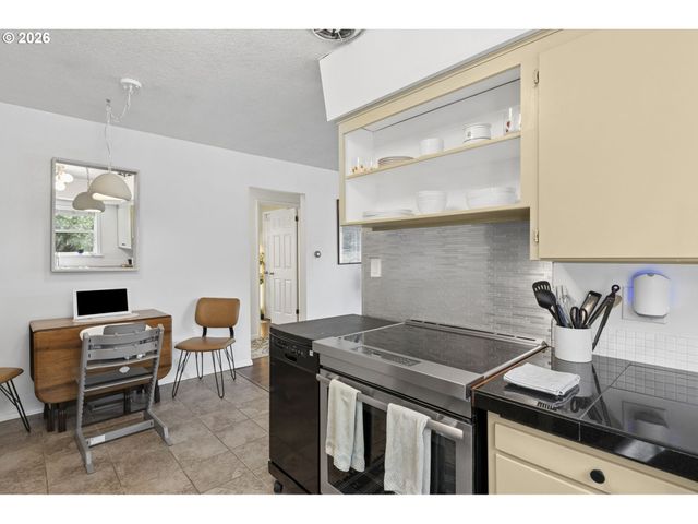 6720 Se 84TH Ave, Portland, OR 97266