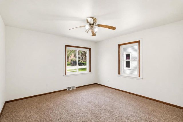 3180 S 41st STREET, Milwaukee, WI 53215