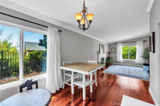 23041 La Granja, Valencia, CA 91354