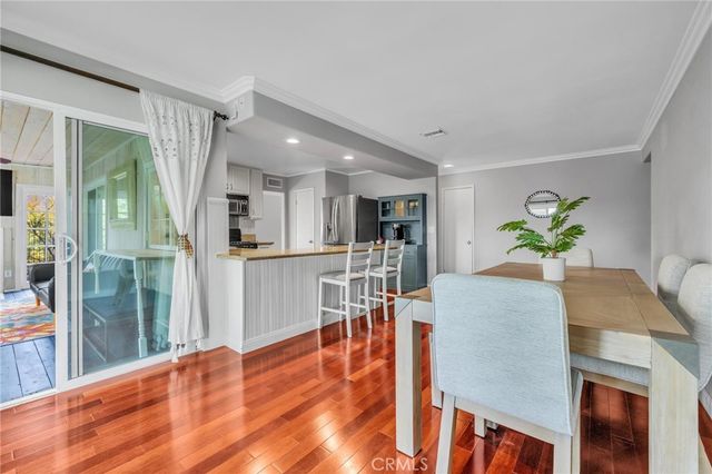 23041 La Granja, Valencia, CA 91354