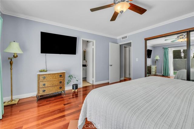 23041 La Granja, Valencia, CA 91354