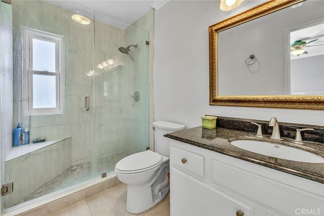 23041 La Granja, Valencia, CA 91354