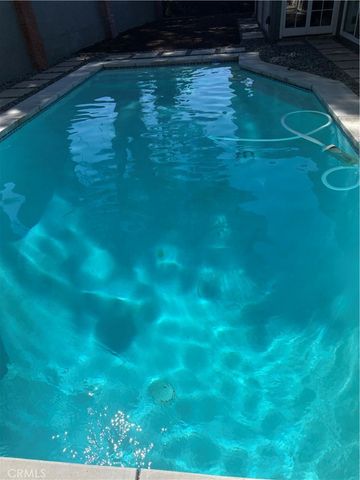 23041 La Granja, Valencia, CA 91354