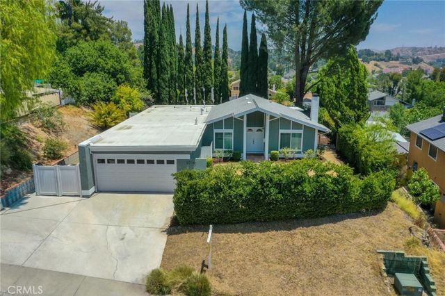 23041 La Granja, Valencia, CA 91354