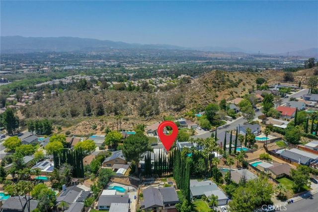 23041 La Granja, Valencia, CA 91354
