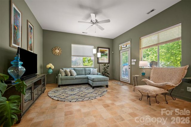183-185 Rubin Thorne Road, Campobello, SC 29322