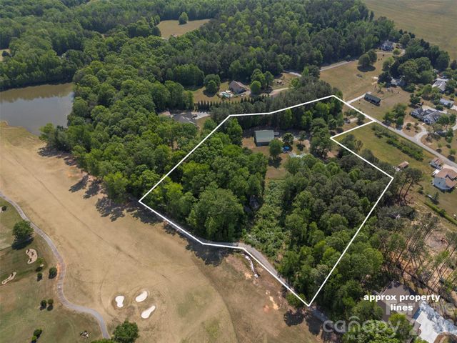 183-185 Rubin Thorne Road, Campobello, SC 29322