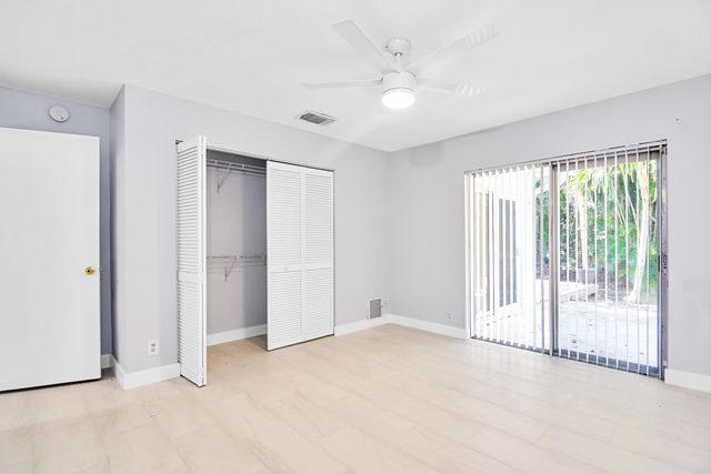 4858 Arthur Street, Palm Beach Gardens, FL 33418