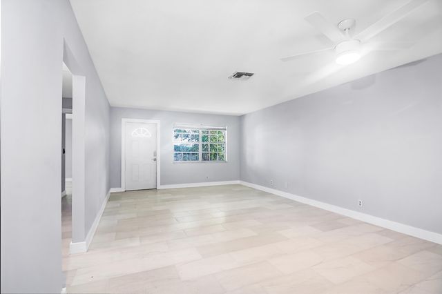 4858 Arthur Street, Palm Beach Gardens, FL 33418