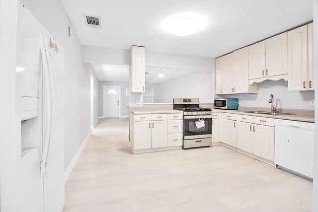 4858 Arthur Street, Palm Beach Gardens, FL 33418