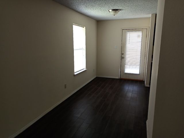 4451 Posada Drive, Dallas, TX 75211