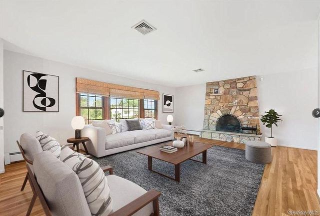 28 Peter Bush, Monroe, NY 10950