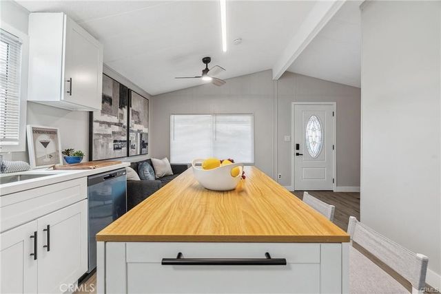 1850 W Orangethorpe 25, Fullerton, CA 92833