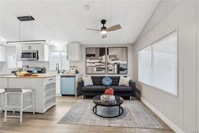 1850 W Orangethorpe 25, Fullerton, CA 92833