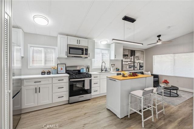 1850 W Orangethorpe 25, Fullerton, CA 92833