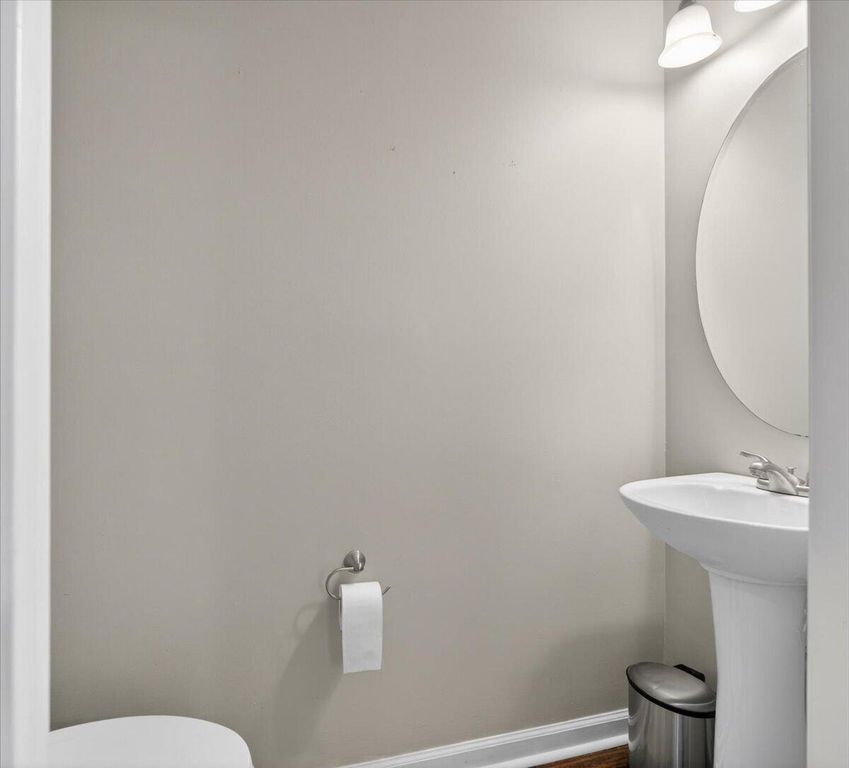 Image 12 of property listing at 7949 Indica Court, North Charleston, SC 29418