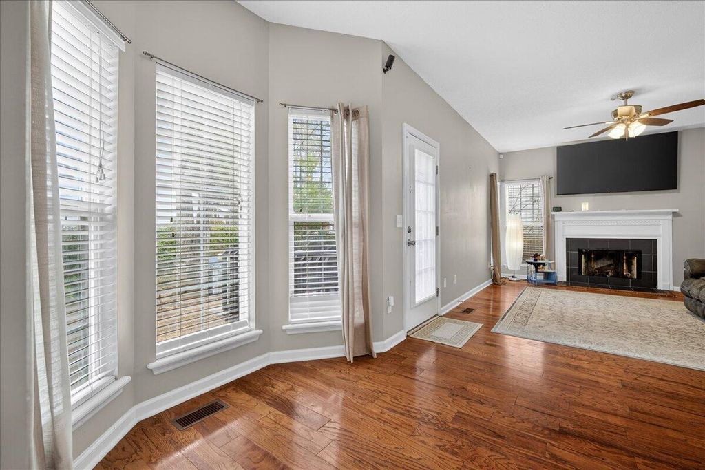 Image 17 of property listing at 7949 Indica Court, North Charleston, SC 29418