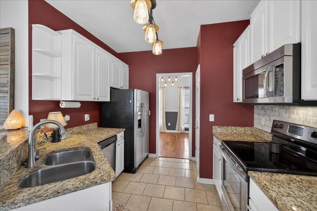 Image 18 of property listing at 7949 Indica Court, North Charleston, SC 29418