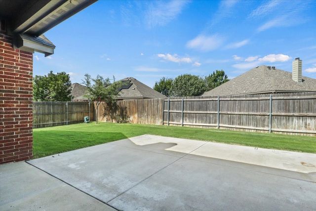 1109 Nottingham Trail, Saginaw, TX 76179