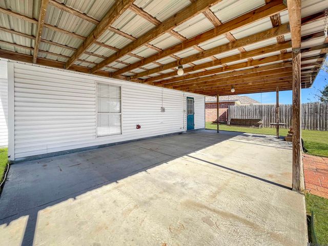 26470 Parkwood Dr, Denham Springs, LA 70726