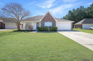 26470 Parkwood Dr, Denham Springs, LA 70726