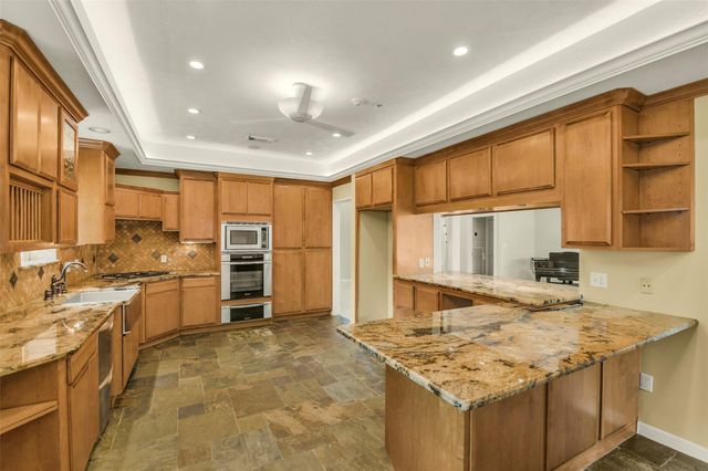 9143 Penn Manor Ct Court, Houston, TX 77055