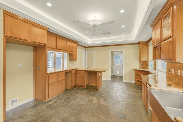 9143 Penn Manor Ct Court, Houston, TX 77055