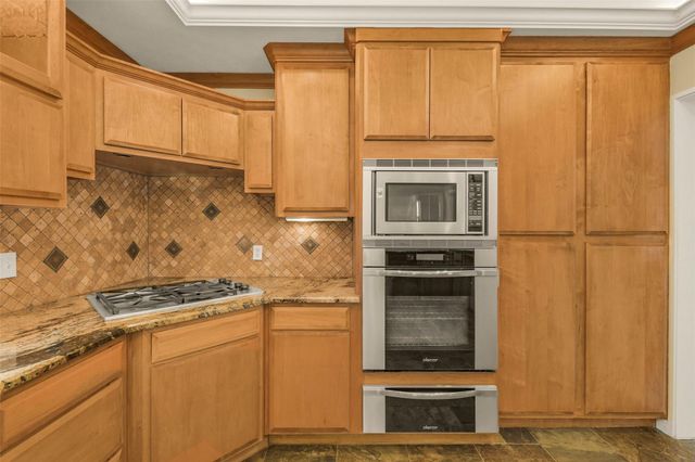 9143 Penn Manor Ct Court, Houston, TX 77055