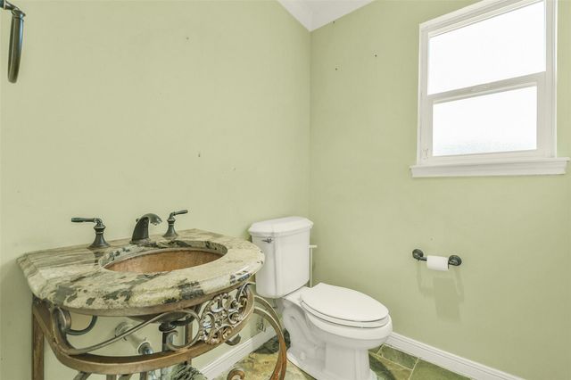 9143 Penn Manor Ct Court, Houston, TX 77055