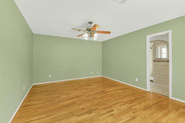 9143 Penn Manor Ct Court, Houston, TX 77055