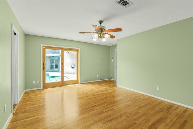 9143 Penn Manor Ct Court, Houston, TX 77055