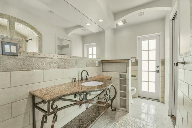 9143 Penn Manor Ct Court, Houston, TX 77055