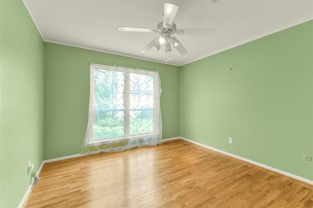 9143 Penn Manor Ct Court, Houston, TX 77055