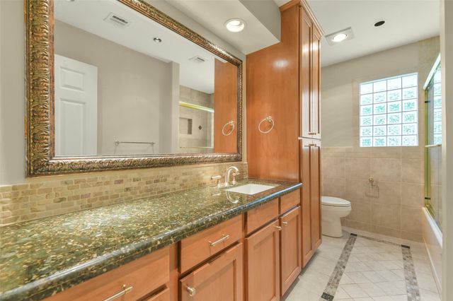 9143 Penn Manor Ct Court, Houston, TX 77055