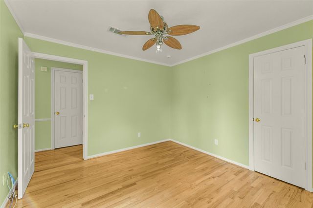9143 Penn Manor Ct Court, Houston, TX 77055
