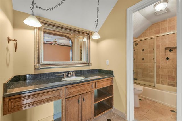 9143 Penn Manor Ct Court, Houston, TX 77055