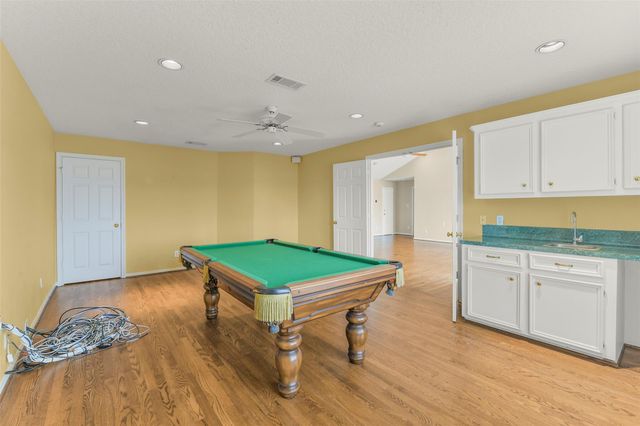9143 Penn Manor Ct Court, Houston, TX 77055