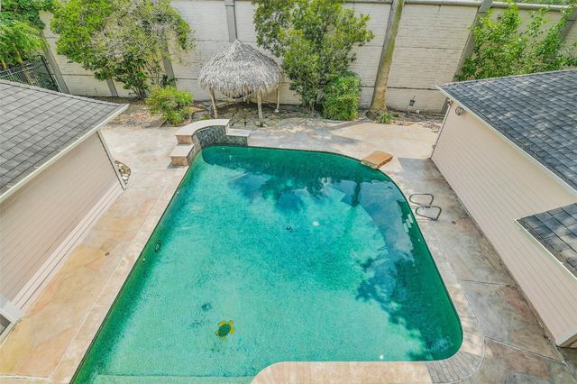 9143 Penn Manor Ct Court, Houston, TX 77055