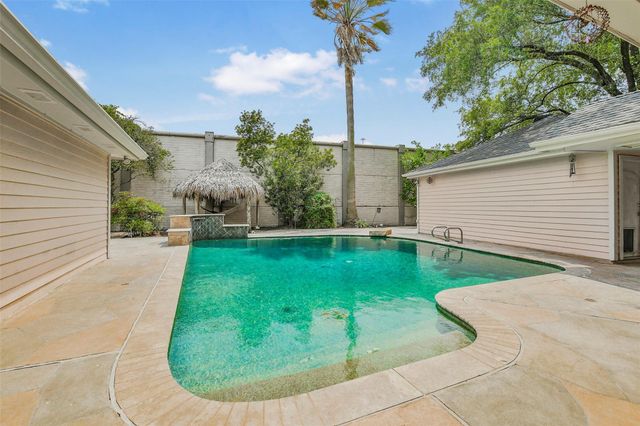 9143 Penn Manor Ct Court, Houston, TX 77055