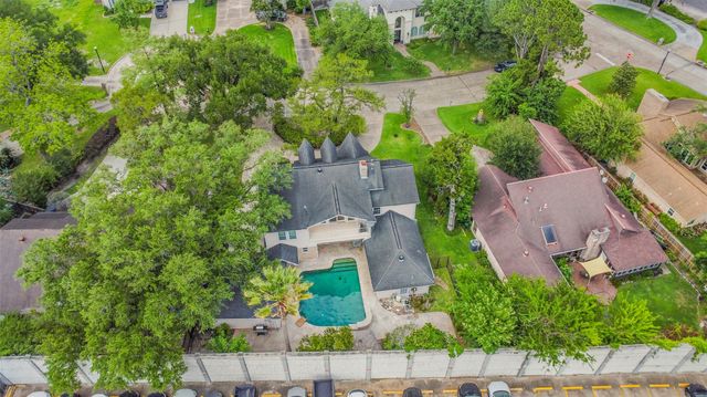9143 Penn Manor Ct Court, Houston, TX 77055