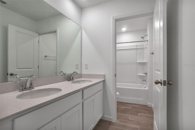 708 LAKE DELL AVENUE, Dundee, FL 33838